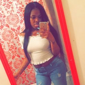 Meet your Posher, Pam